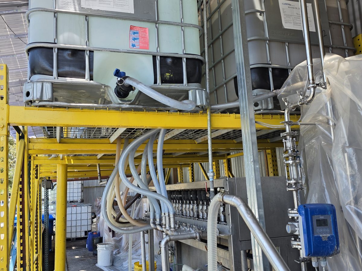 Automated jet dyeing machines